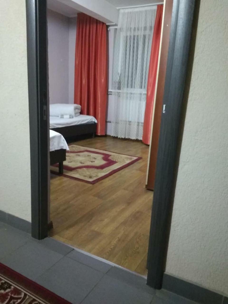 Saima Guest House Osh Exterior foto